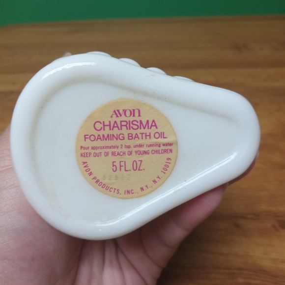 Avon Charisma Foaming Bath Oil Milk Glass EMPTY 5oz Vintage - Picture 4 of 12